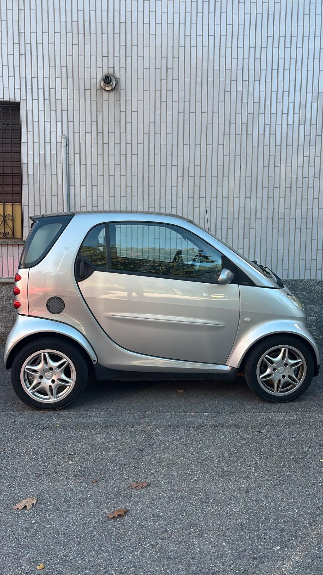 Smart ForTwo 1000 45 kW MHD coupé pure