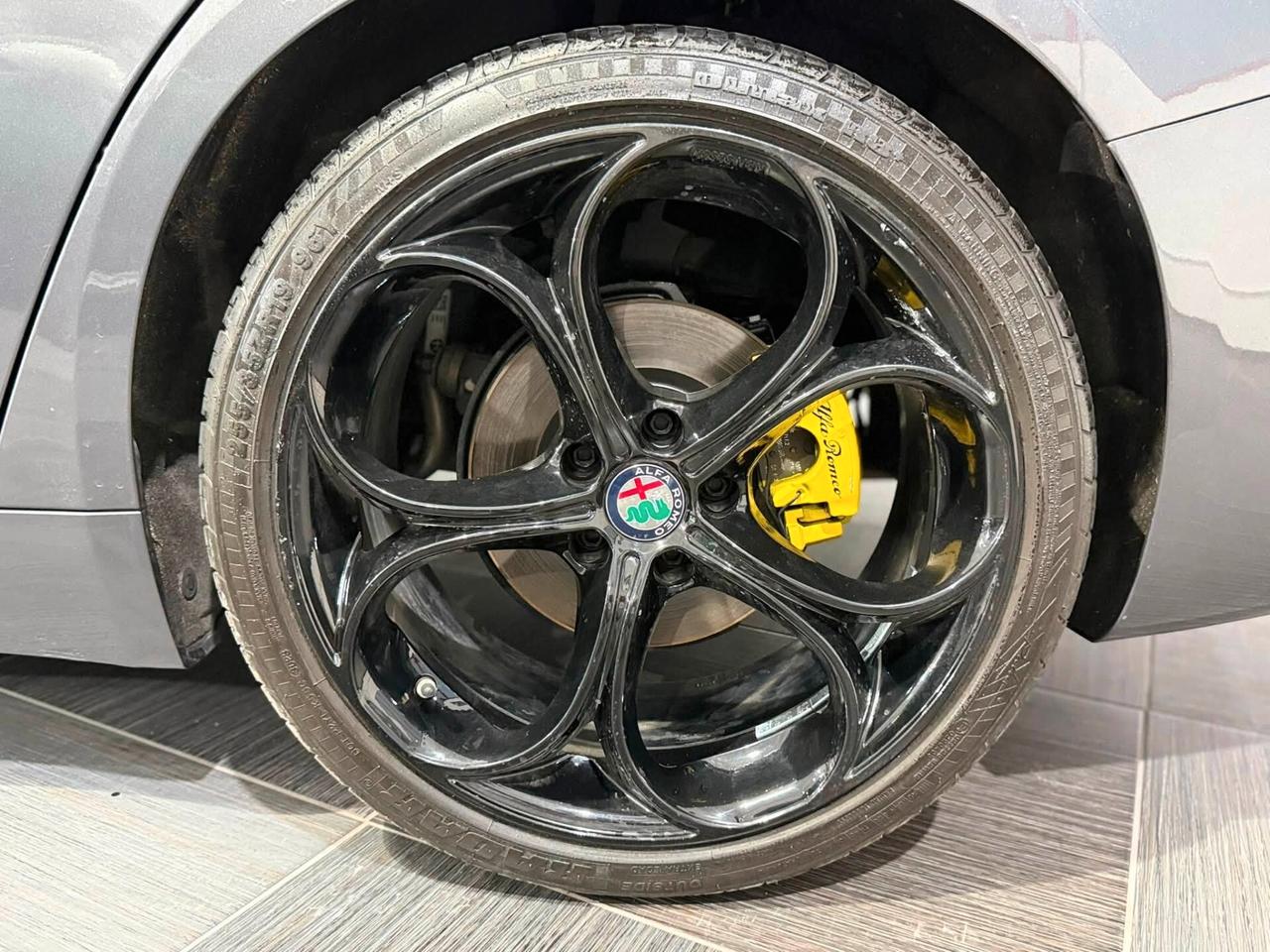 Alfa Romeo Giulia 2.2 At8 160cv 2020 Veloce My20