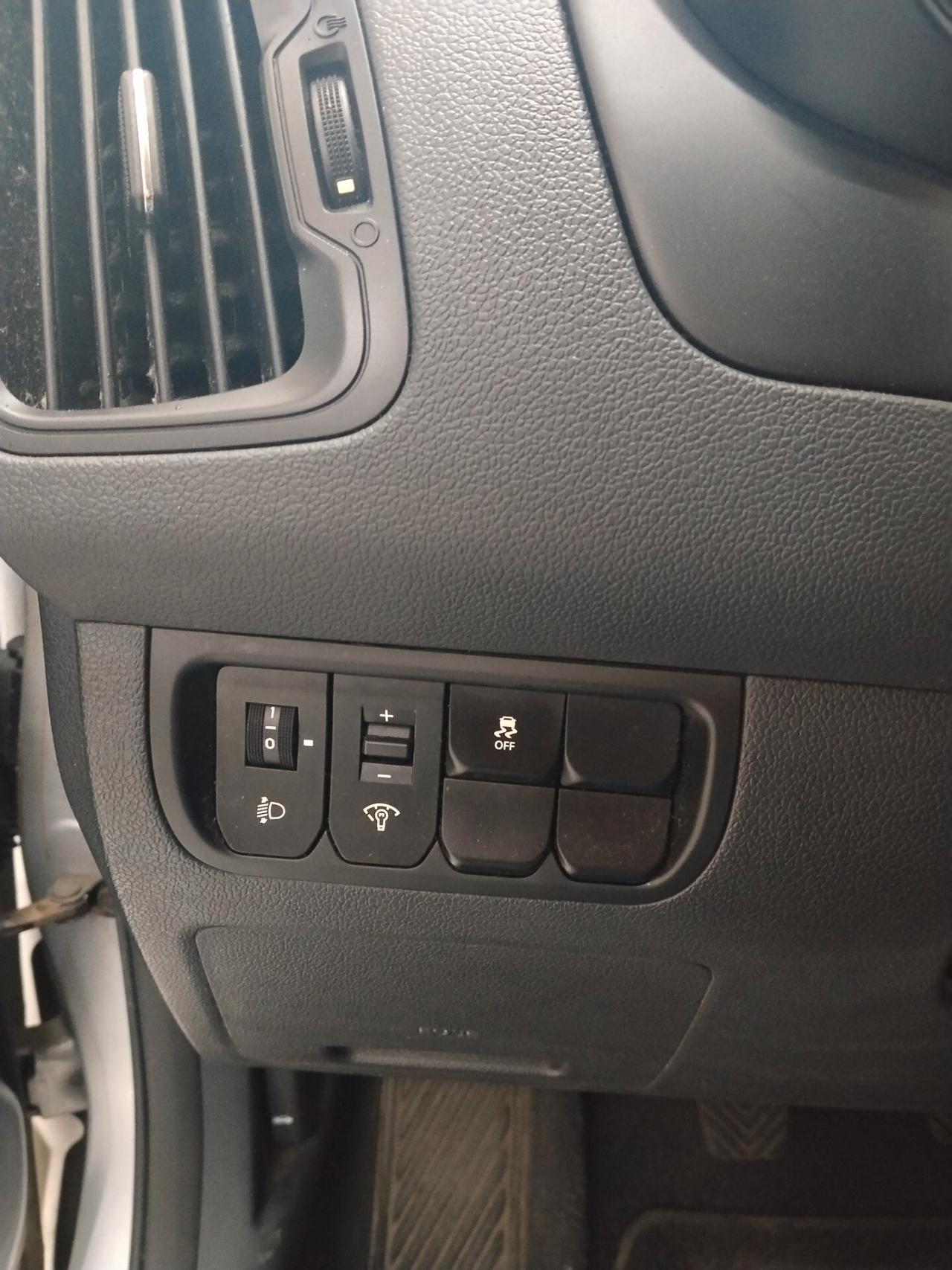 Kia Rio 1.1 diesel 75 CV 2013 CON GARANZIA