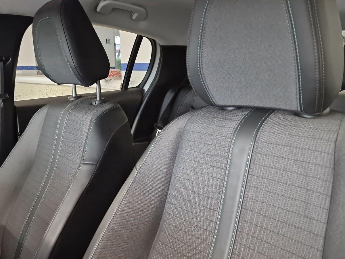 PEUGEOT 208 1.5 GT-LINE