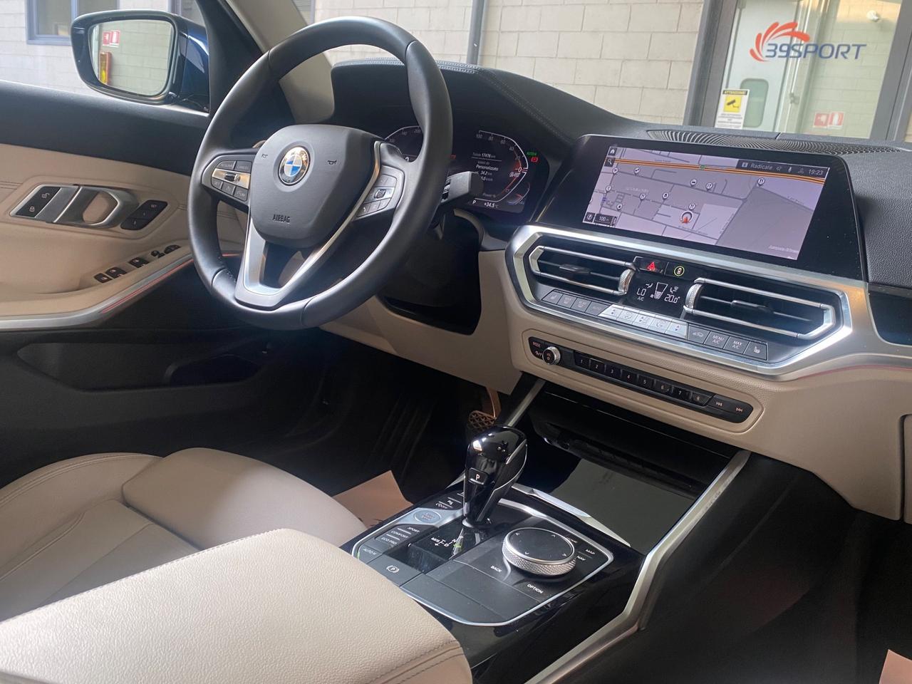 Bmw 330 330i xDrive Luxury