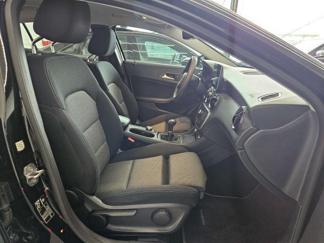 Mercedes-Benz GLA 180 premium NEOPATENTATI