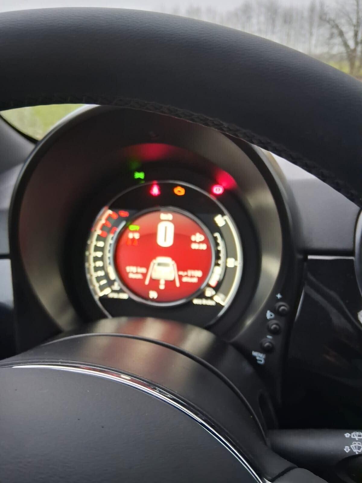 Fiat 500 1.0 Hybrid Dolcevita navi