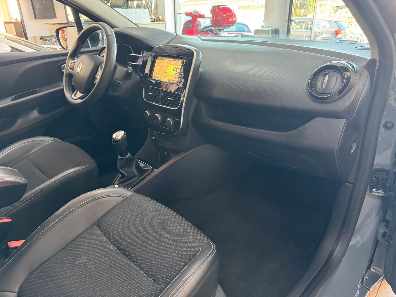 Renault Clio TCe 12V 75 CV 5 porte PARI AL NUOVO SUBITO DISPONIBILE