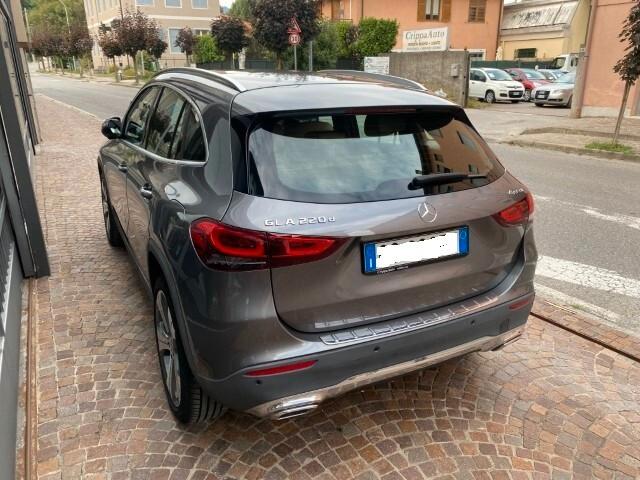 Mercedes-Benz GLA 220 d Automatic 4Matic Sport Plus