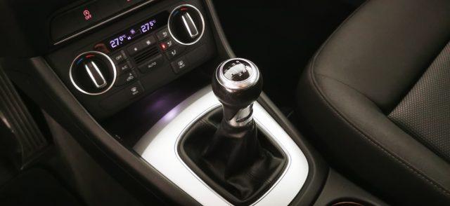 AUDI Q3 2.0 TDI 120 CV Business