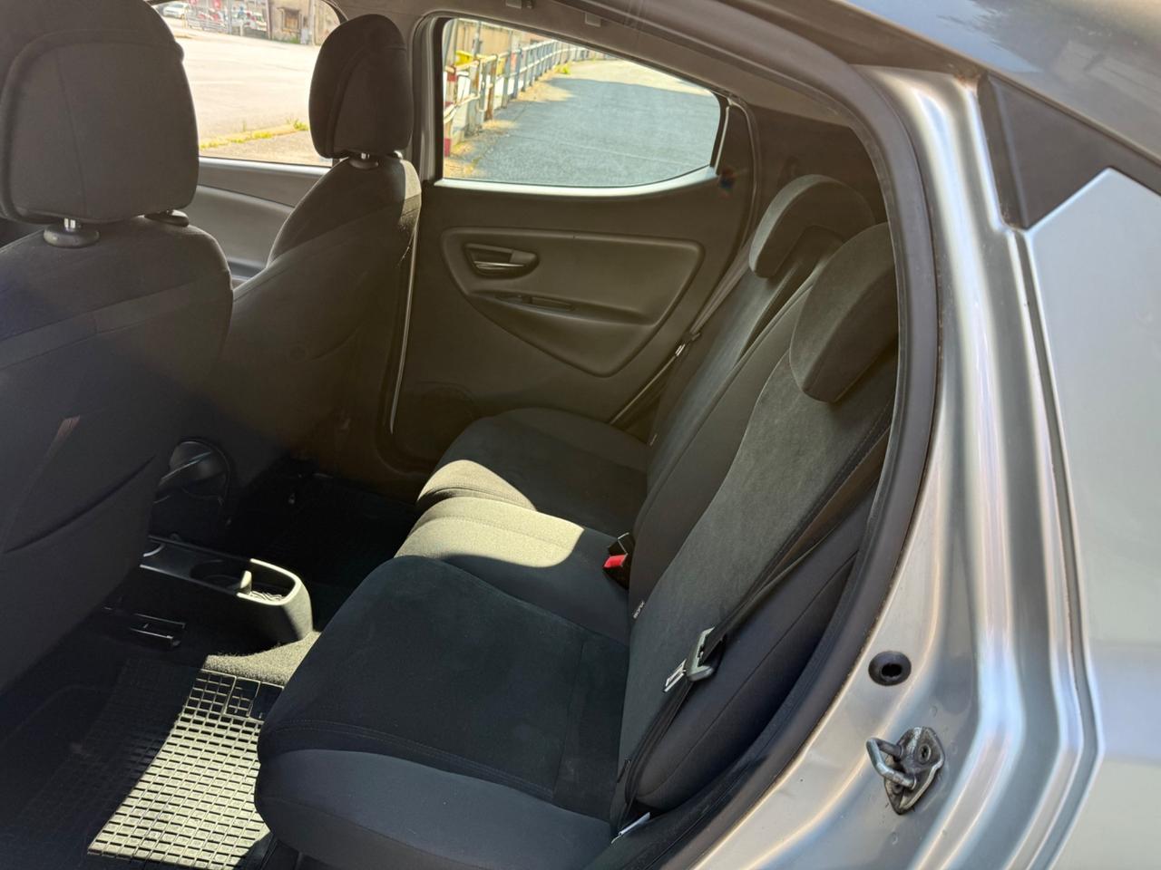 Lancia Ypsilon 1.2 69 CV 5 porte GPL Ecochic Platinum