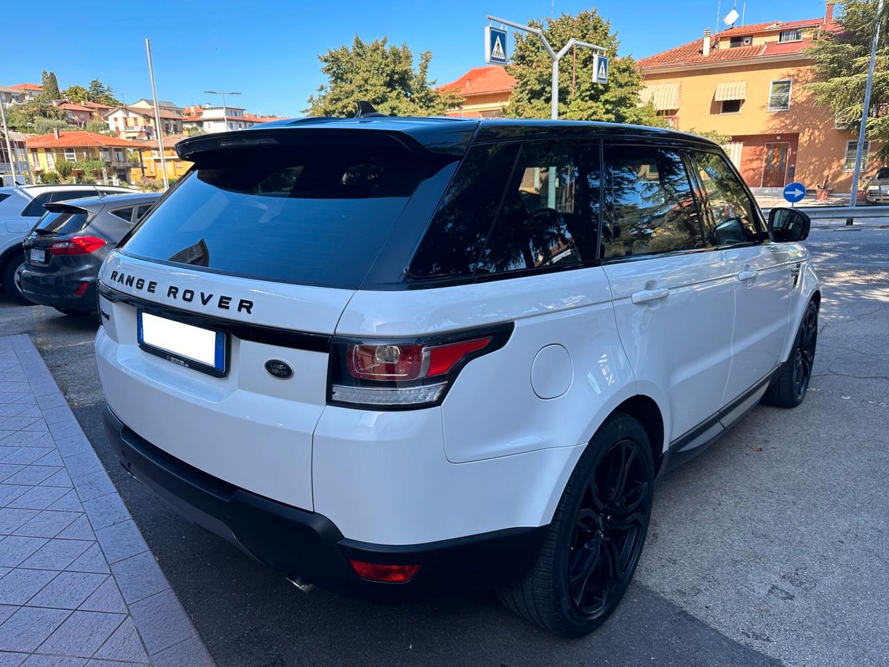 Land Rover Range Rover Sport Range Rover Sport 3.0 TDV6 HSE Dynamic PANORAMA / R22 / SOSP. PNEUM.