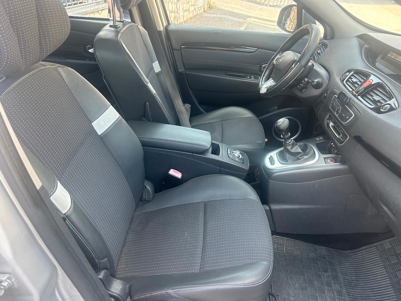 Renault Scenic Scénic 1.9 dCi 130CV 7 POSTI Dynamique