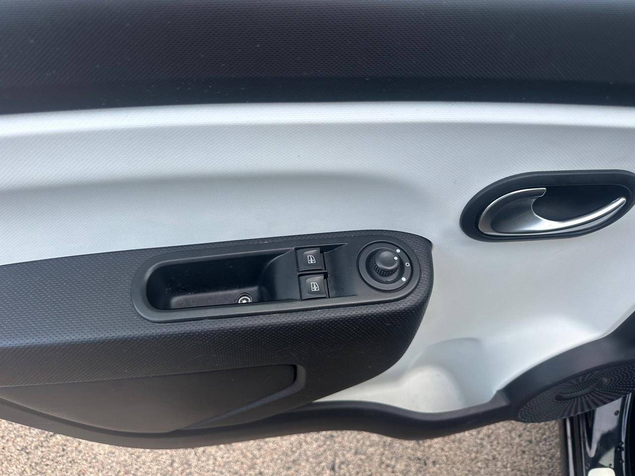 Renault Twingo. 1.0 benzina 2018 12 mesi di garanzia cambio /motore