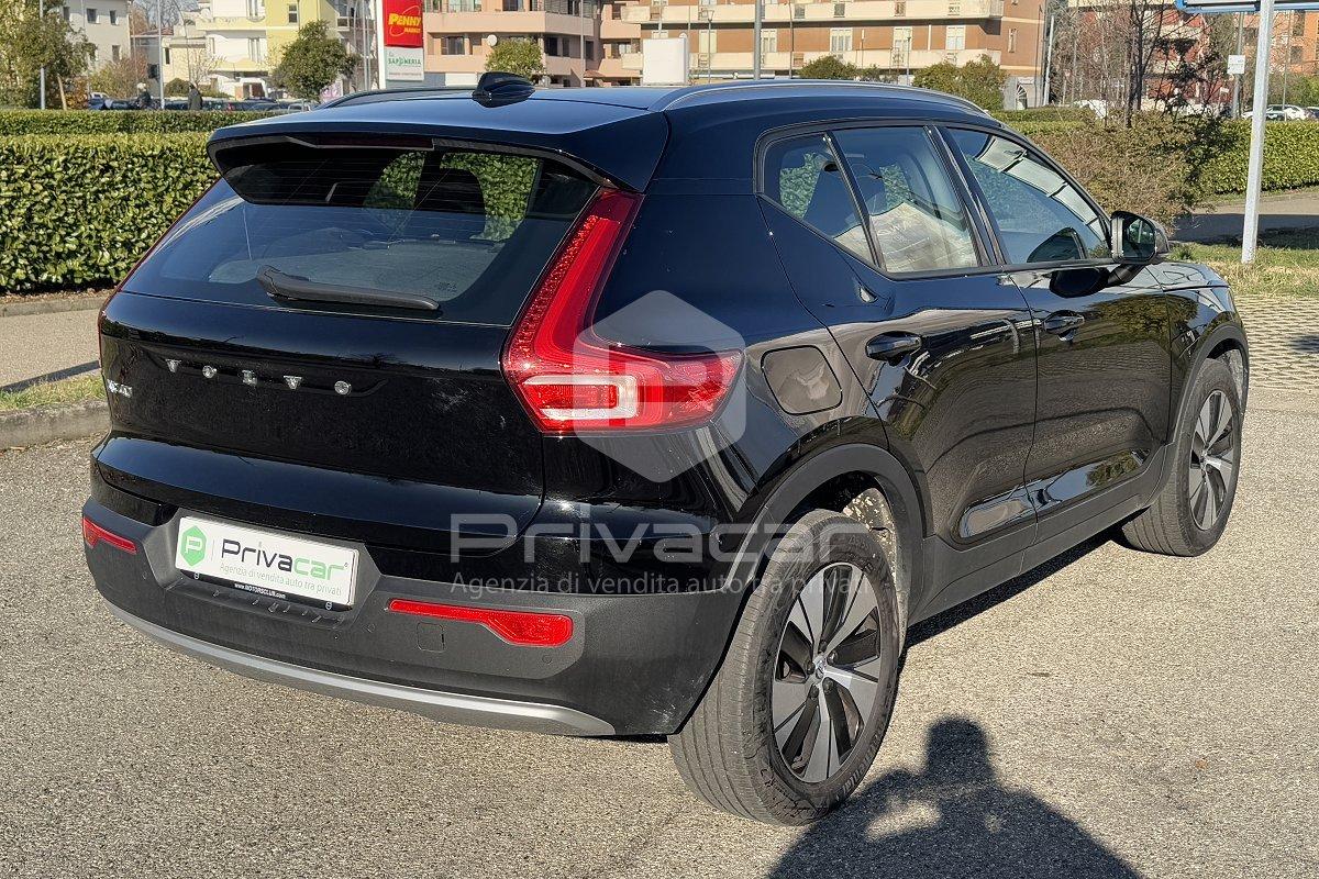 VOLVO XC40 T2 Momentum Pro