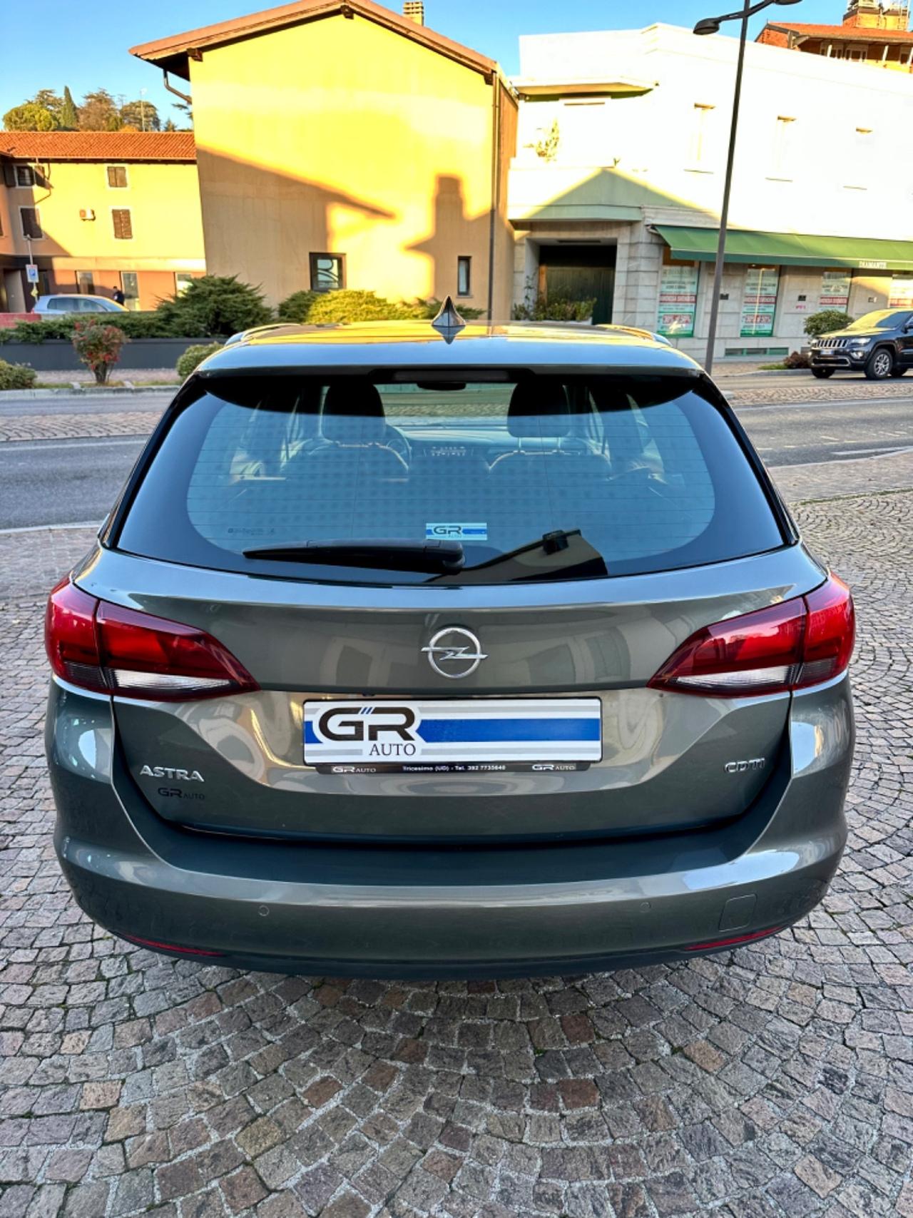 Opel Astra 1.6CDTi 136CV aut. Sports Tourer Innovation