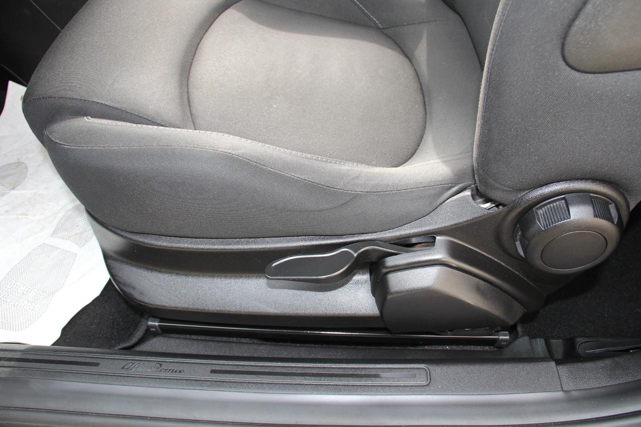 Alfa Romeo MiTo 1.3 JTDm S&S Progression (KW 62 CV 85 Neopatentati)