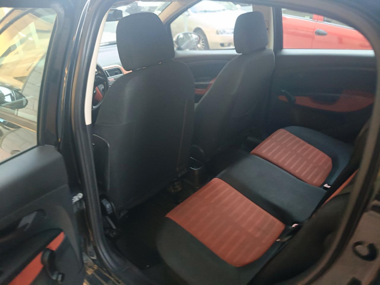 FIAT GRANDE PUNTO 1.2 -VISTA E PIACIUTA -Euro 1490