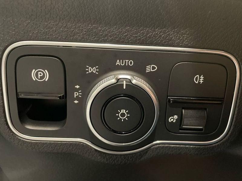 Mercedes-Benz Classe GLB GLB 180 d Progressive Advanced auto