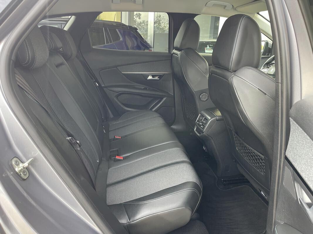 Peugeot 3008 BlueHDi 130 S&S EAT8 Allure Pack - Automatica (Auto Aziendale fatturabile con iva deducibile) Pari al nuvo