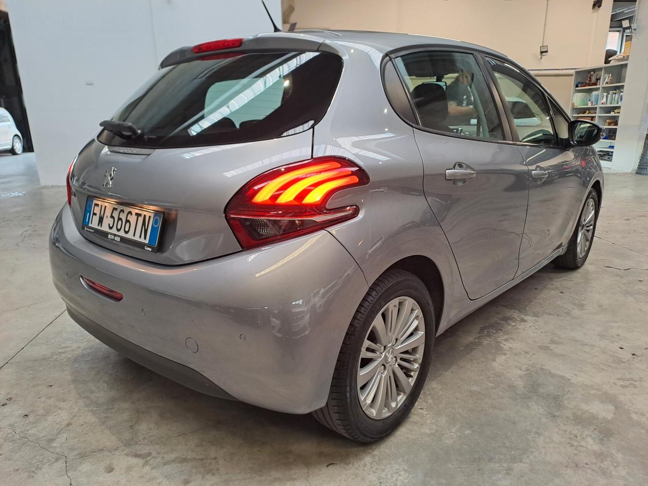 PEUGEOT 208 1.2 BENZINA *DA VETRINA*