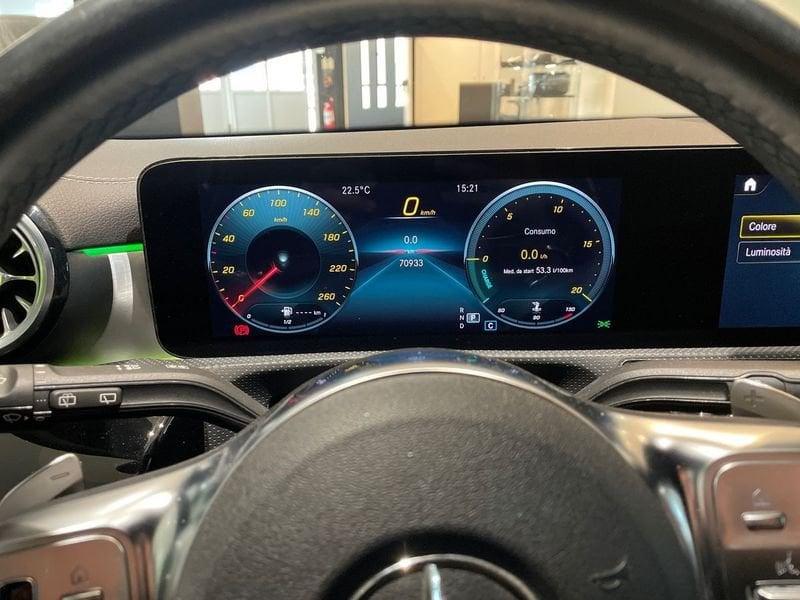 Mercedes-Benz Classe A A 180 d Premium Night edition Plus auto