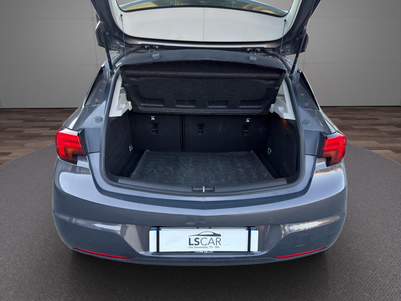 Opel Astra 5 Porte Astra 5p 1.6 cdti Premium - Unipro - Promo finanziamento