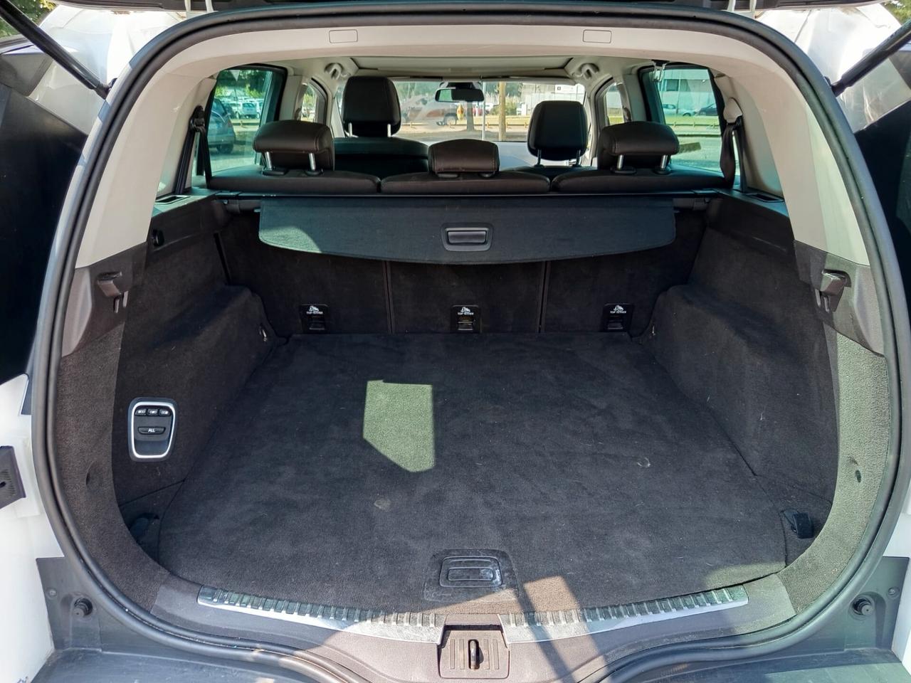 Renault Espace dCi 160CV EDC Energy Initiale Paris