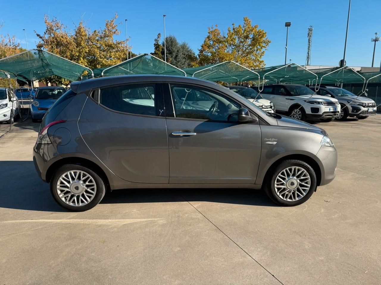 LANCIA YPSILON unico-pr 1.2 Gold 72.500 km