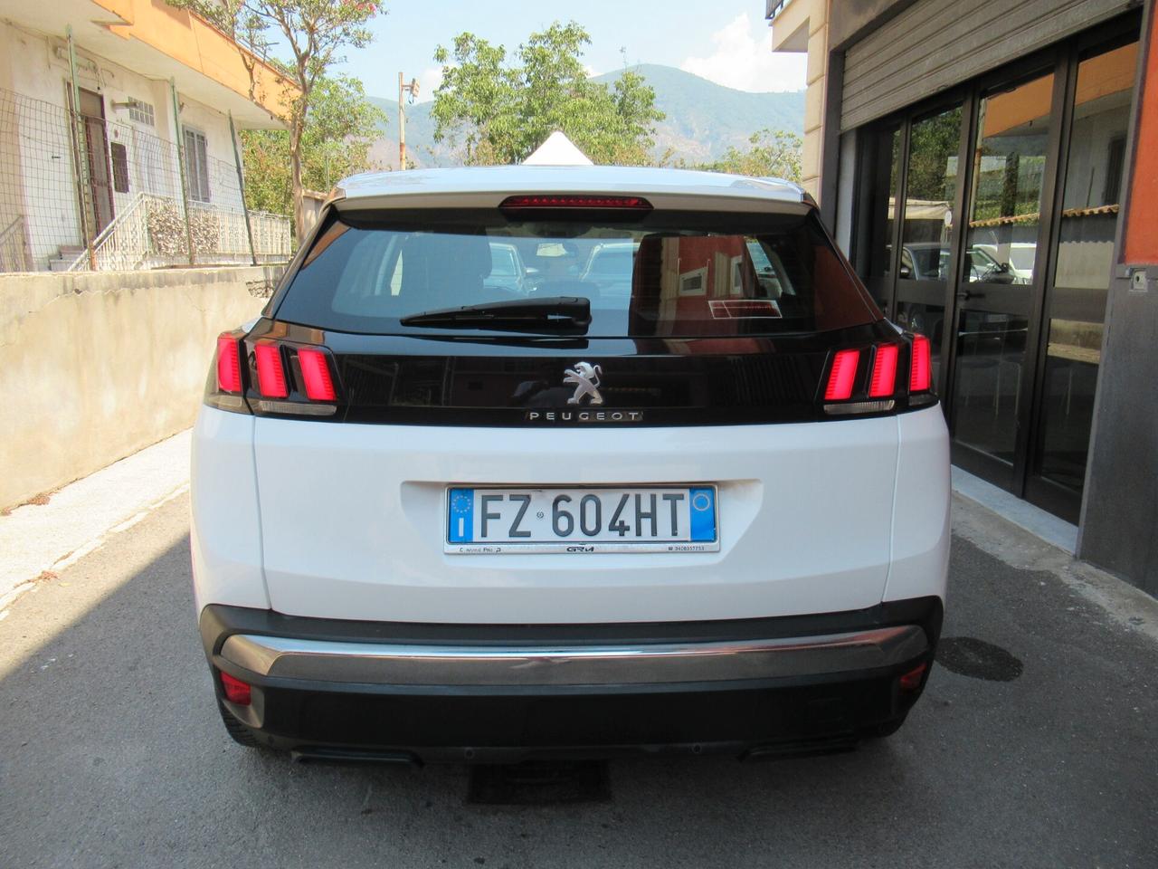 Peugeot 3008 BlueHDi 130 S&S EAT8 Business