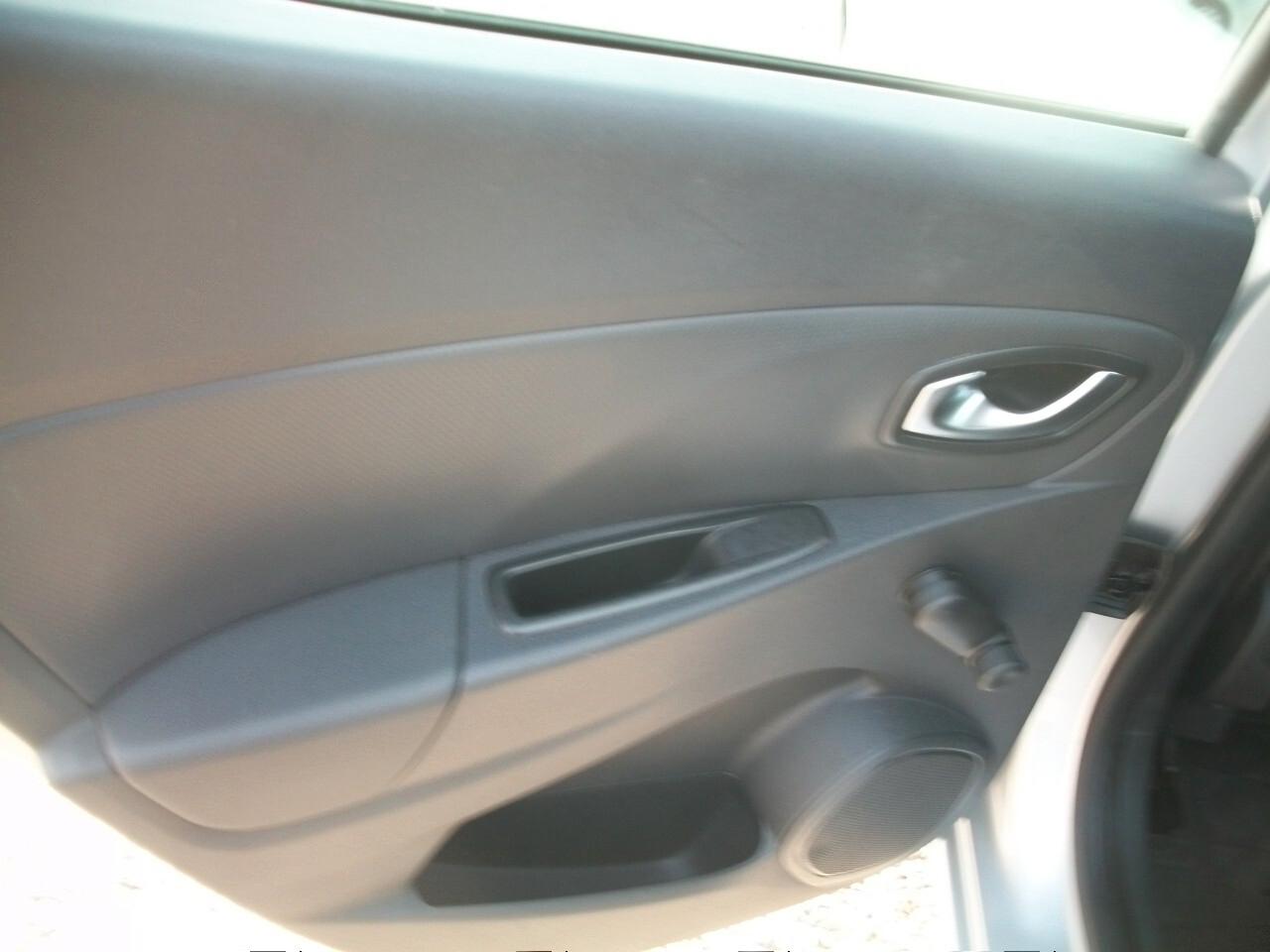 Renault Clio dCi 8V 90 CV EDC 5 porte Business CC 1461 kw 66 SI NUOVI PATENTATI GARANZIA UN ANNO