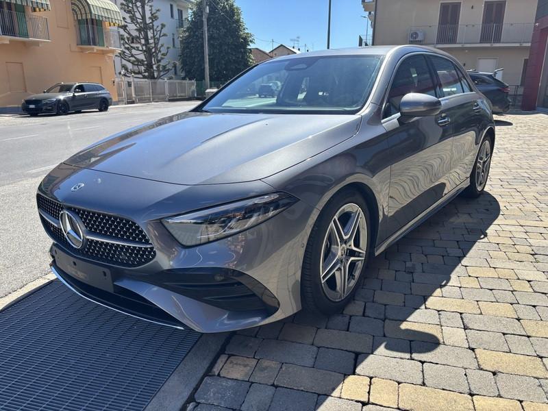 Mercedes A 180 AMG Line Premium DCT LED-NAVI-18"