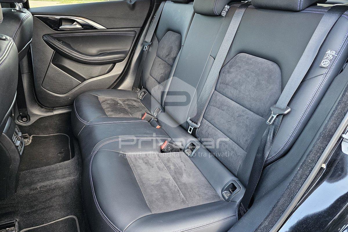 INFINITI Q30 1.5 diesel DCT Business Executive