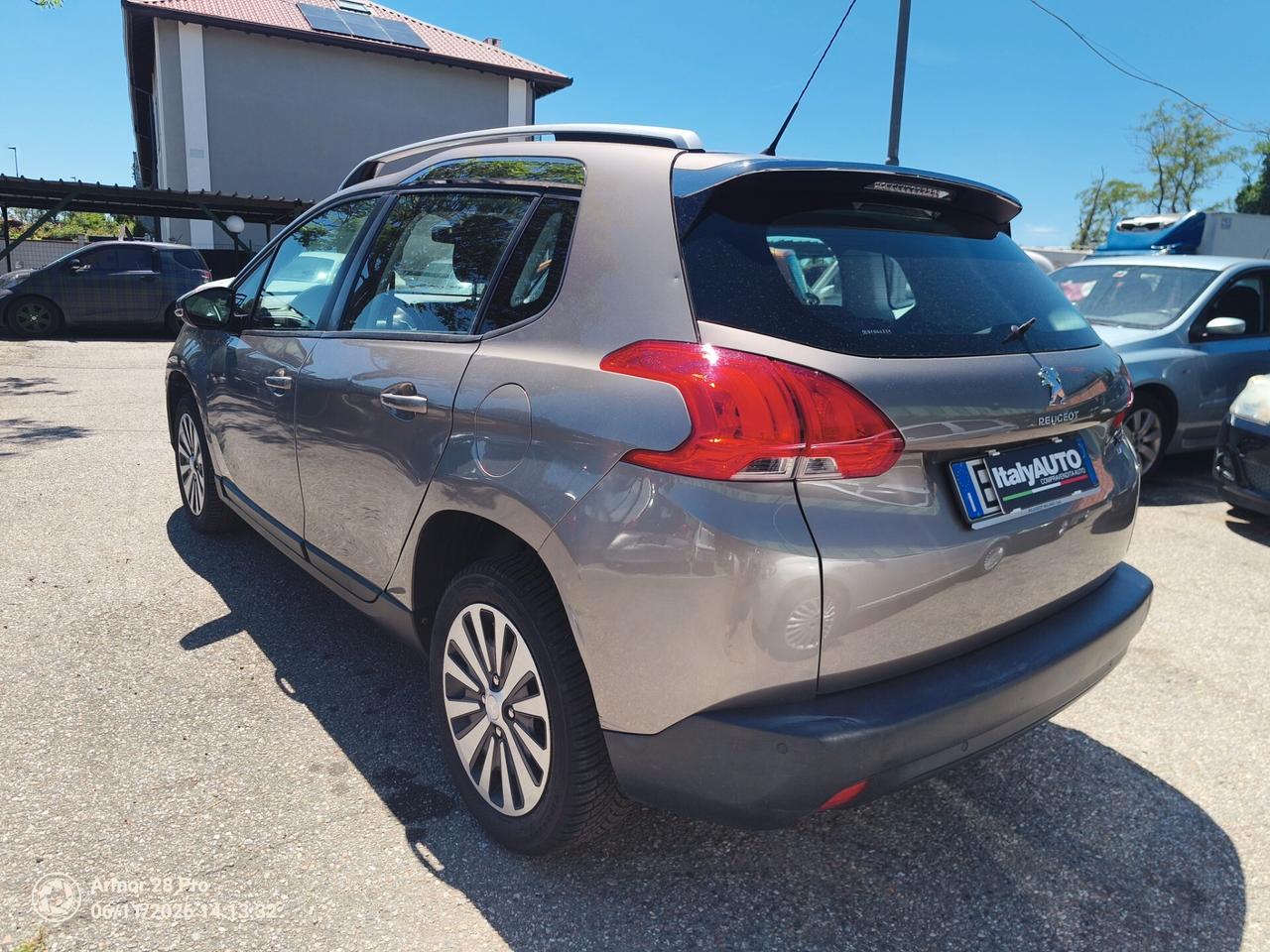 Peugeot 2008 1.2 e-VTi 82CV Stop&Start robotizzato Active