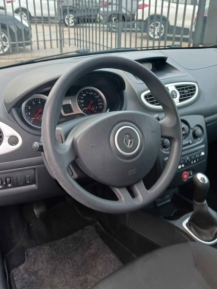 Renault Clio 1.2 16V 5 porte GPL Yahoo!