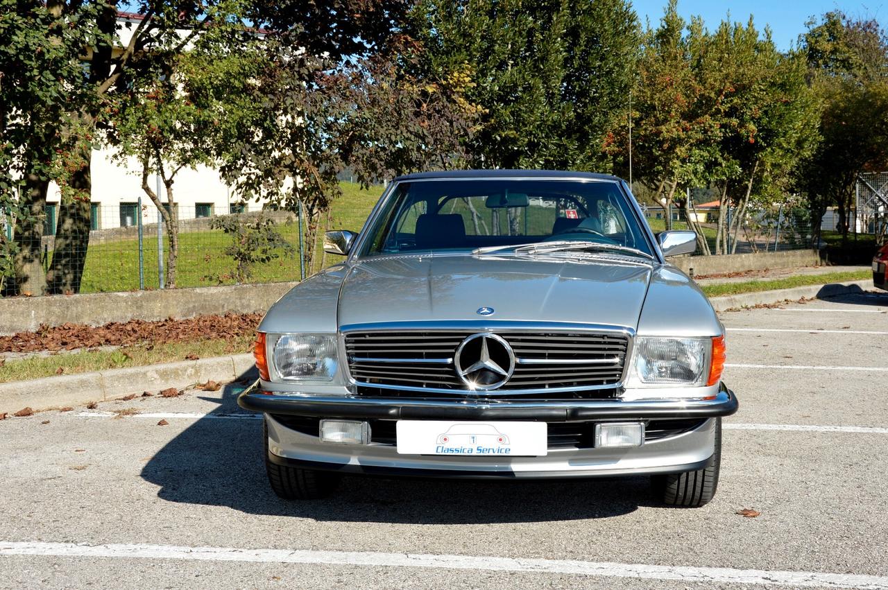 Mercedes-benz SL 560 R 107