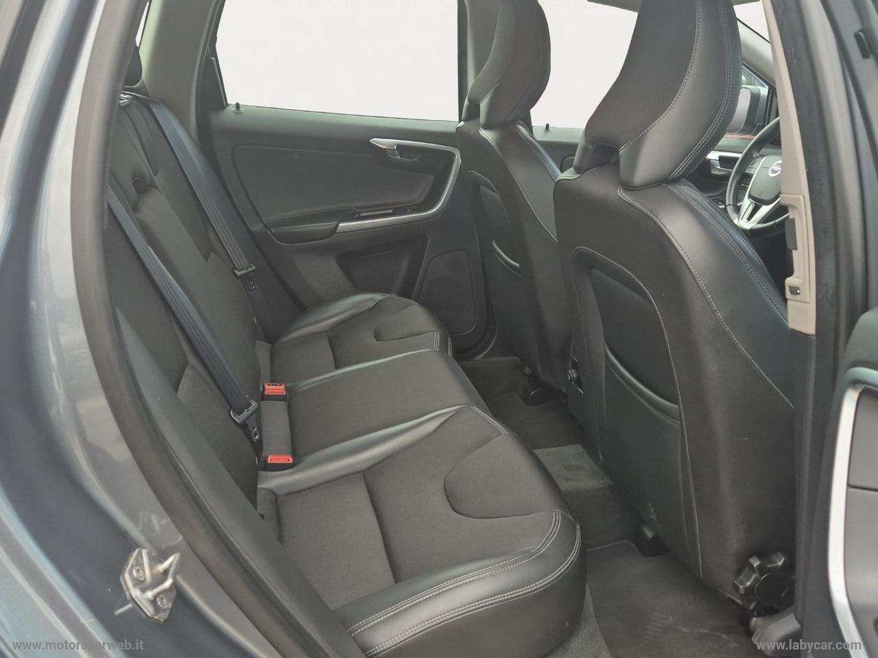 VOLVO XC60 D3 Geartronic Momentum