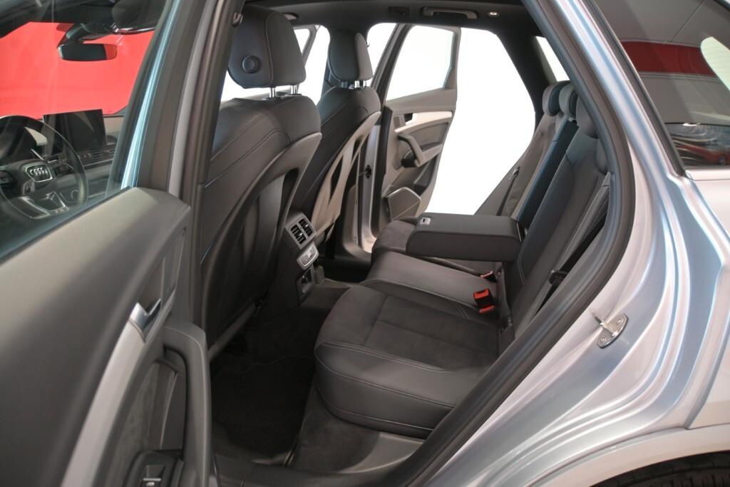 AUDI Q5 40 TDI 204CV S-TRONIC QUATTRO S-LINE PLUS ( FARI LED - VIRTUAL COCKPIT - TETTO PANORAMICO APR. - CRUISE - CLIMA TRIZONA - NAVI - PARK ASSIST - TELECAMERA 360 - CERCHI 20 ) KM 32000