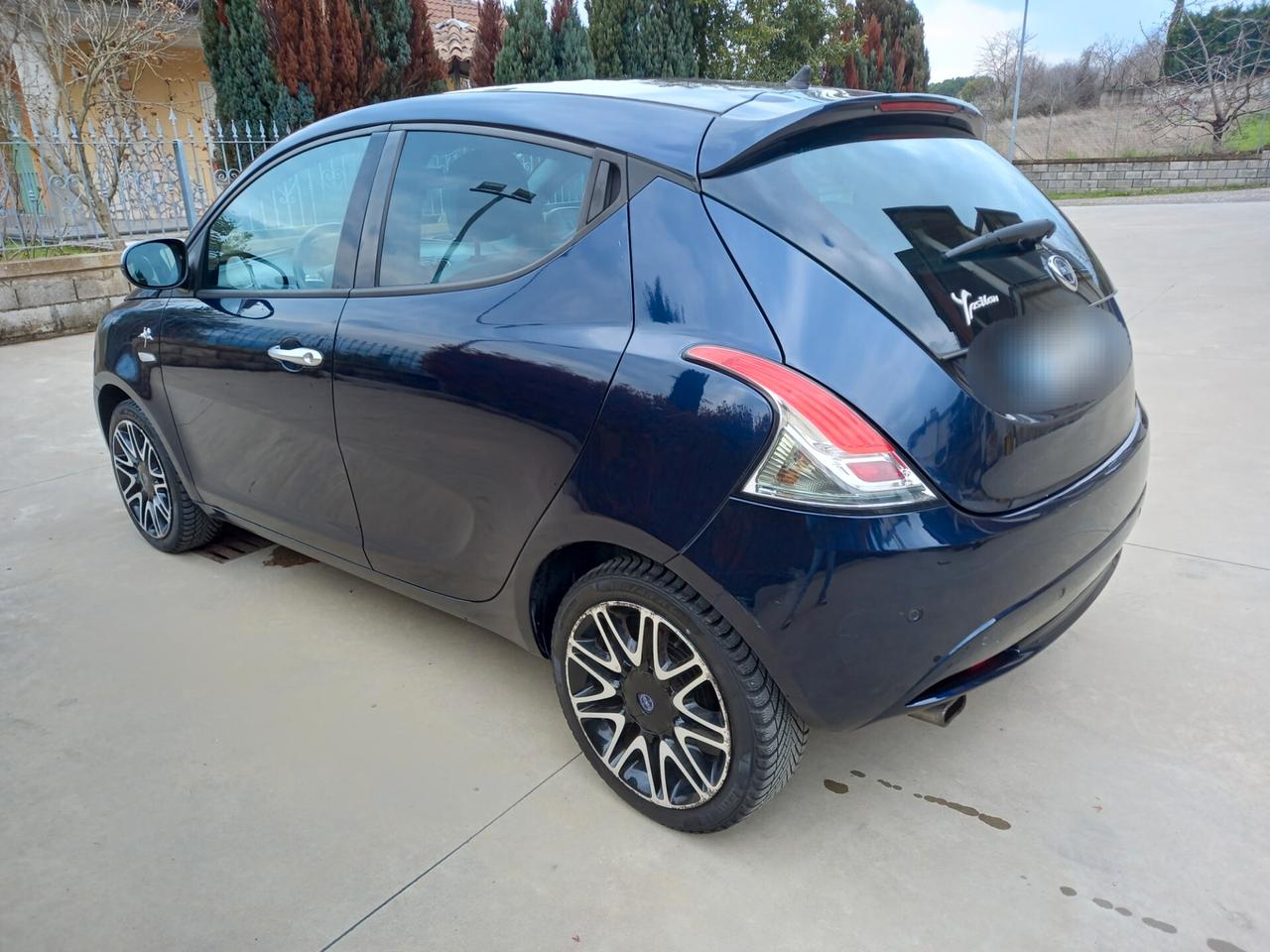 Lancia Ypsilon 1.2 69 CV MYA