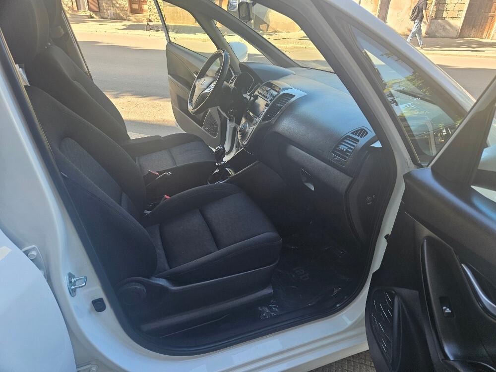 Hyundai iX20 1.4 CRDI 90 CV "XPossible NAVI + RETROCAMERA"