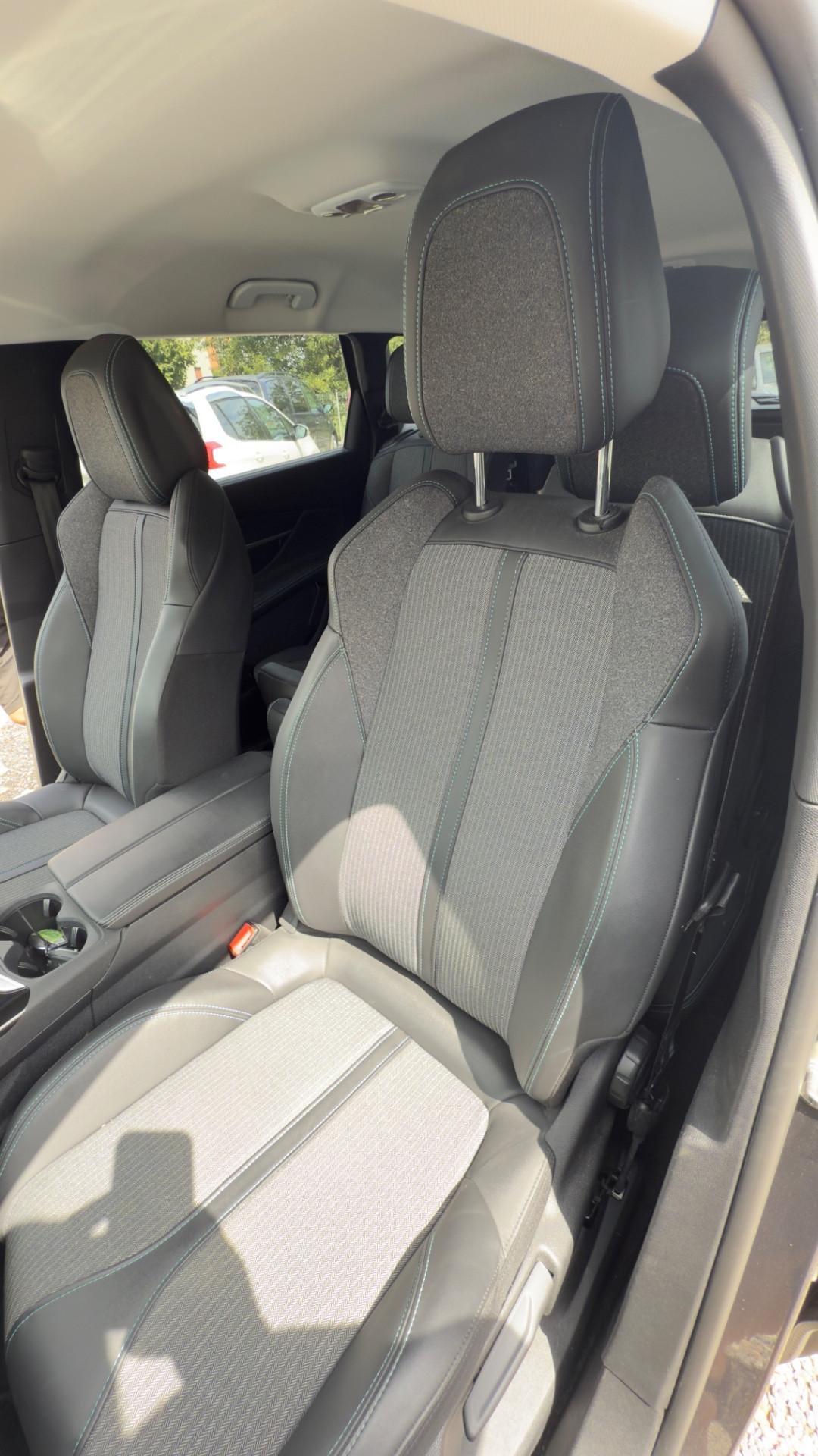 Peugeot 5008 BlueHDi 130 S&S EAT8 Allure Pack