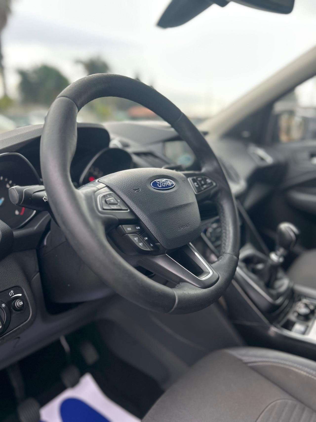 Ford Kuga 1.5 TDCI 120 CV Titanium