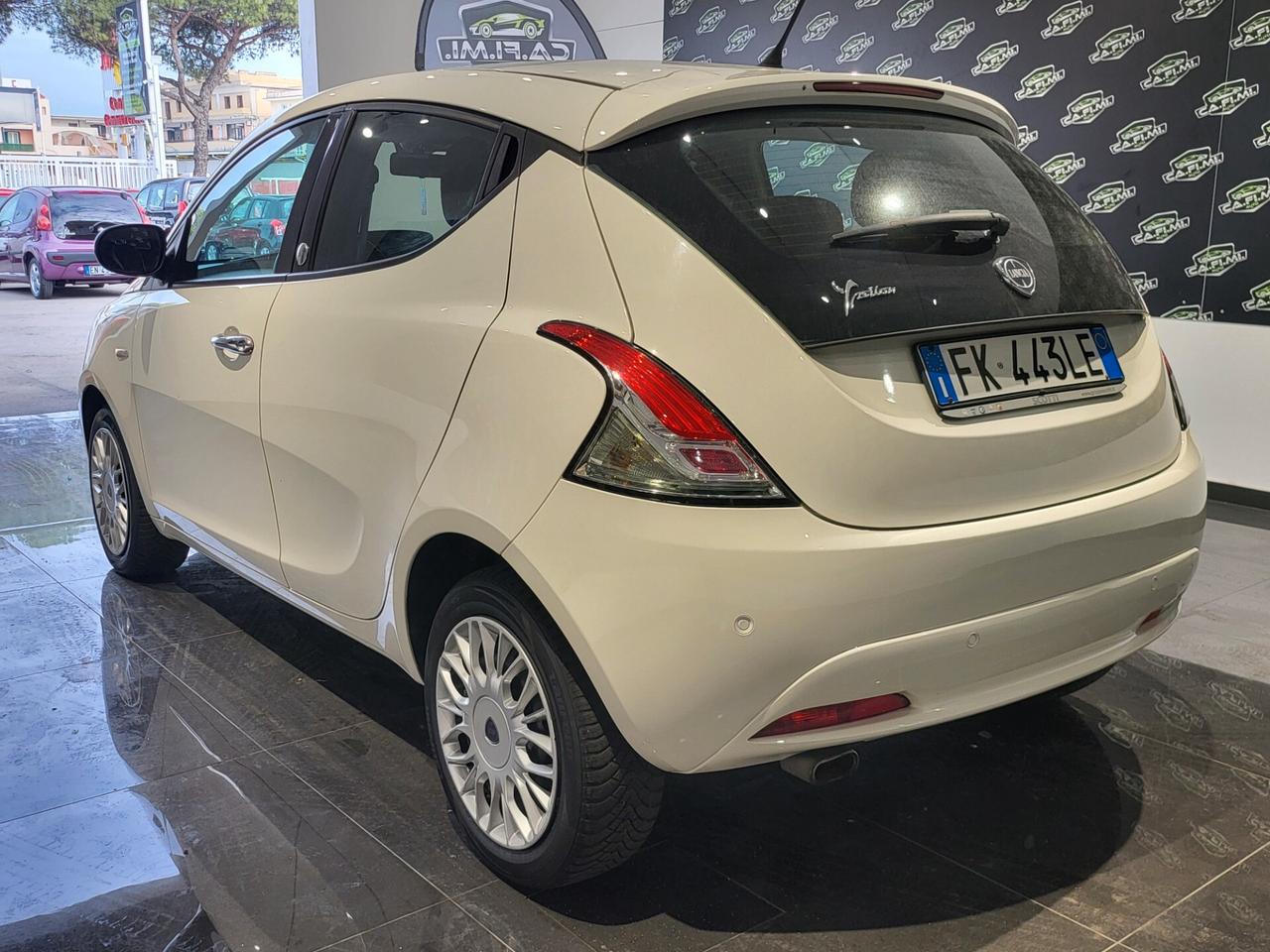 Lancia Ypsilon - 2017 1.2 69 CV GPL Ecochic Gold