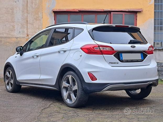 Ford Fiesta ACTIVE 1.0 ECOBOOST * OK NEOPATENTATI *