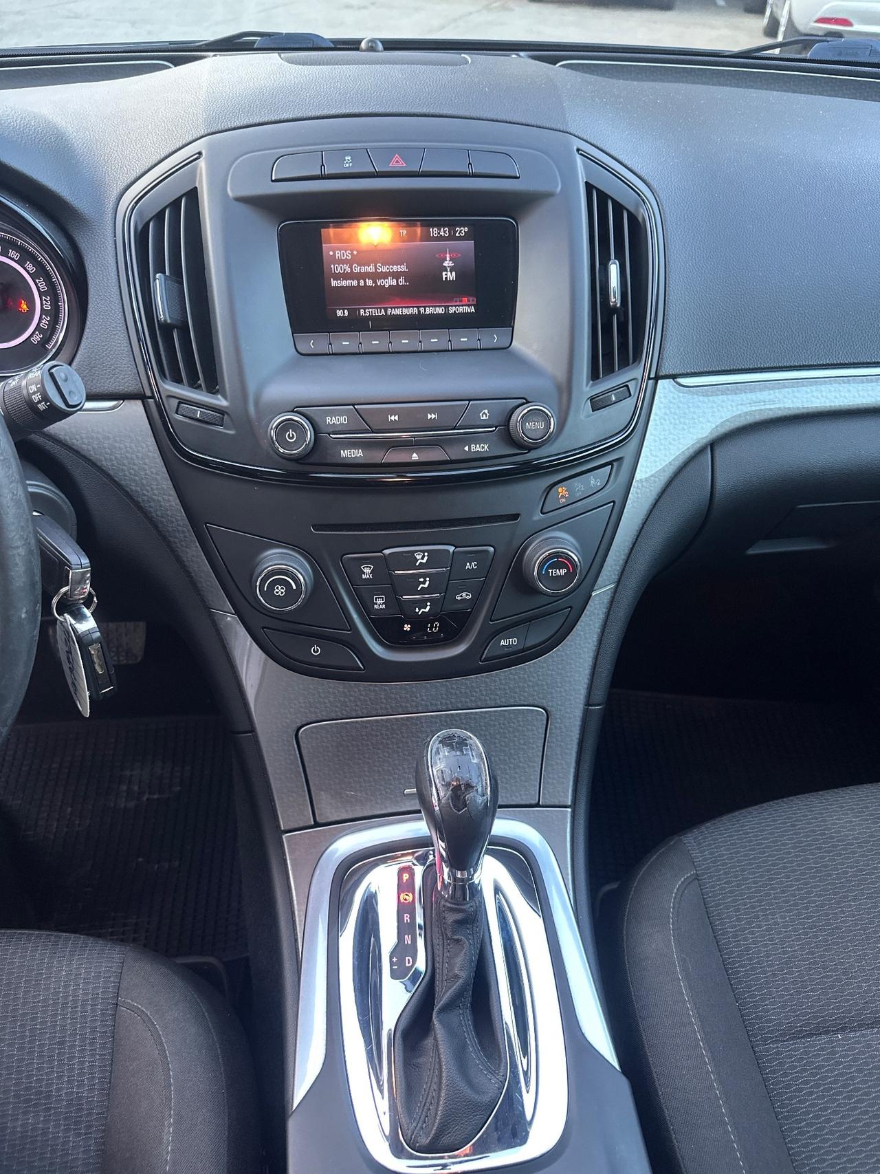 Opel Insignia 1.6 CDTI 136CV Sports Tourer automatico Cosmo