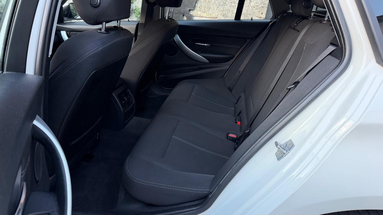 Bmw 318 318d xDrive Touring Sport