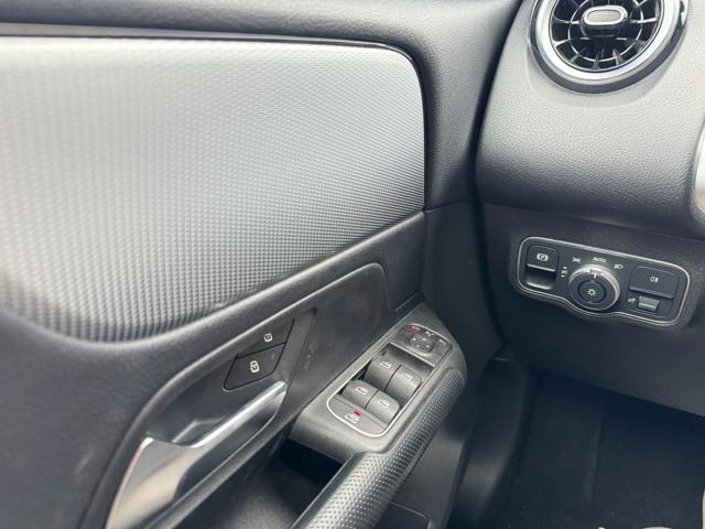 MERCEDES-BENZ GLB 200 SPORT AUTO 2.0 150cv - AZIENDALE CERTIFICATA