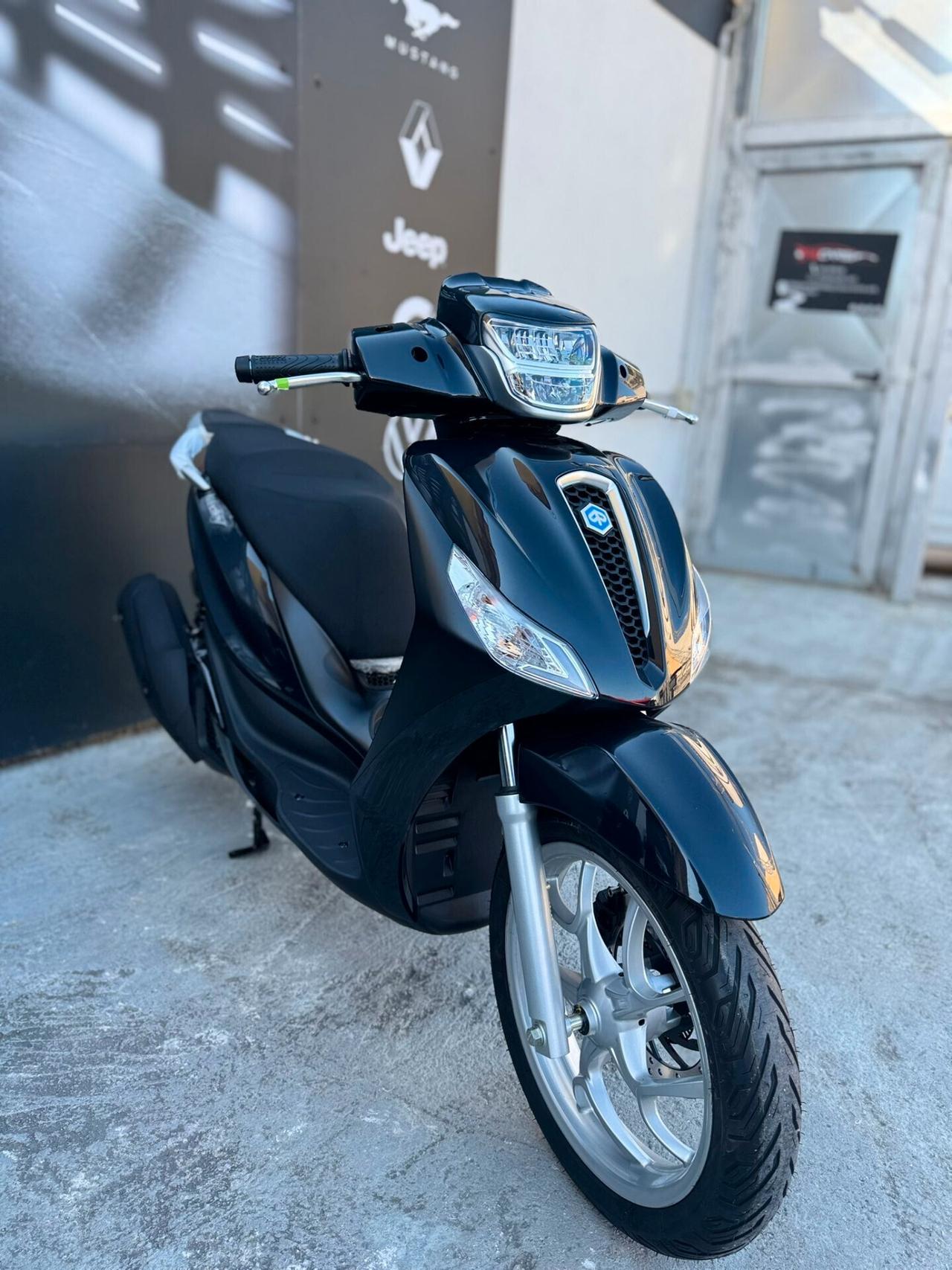 Piaggio Medley 150