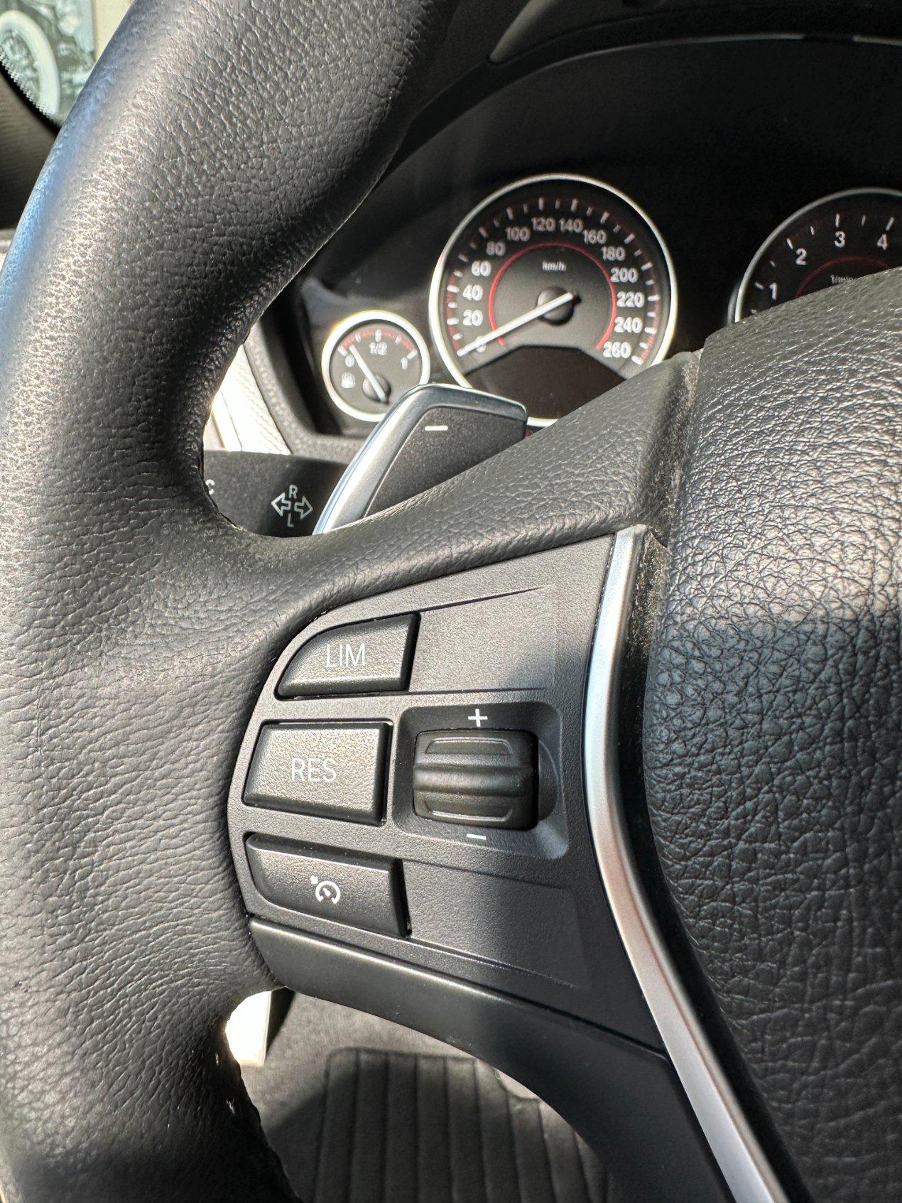 BMW 330 e Msport auto-LED-18"-Telecamera-Navi