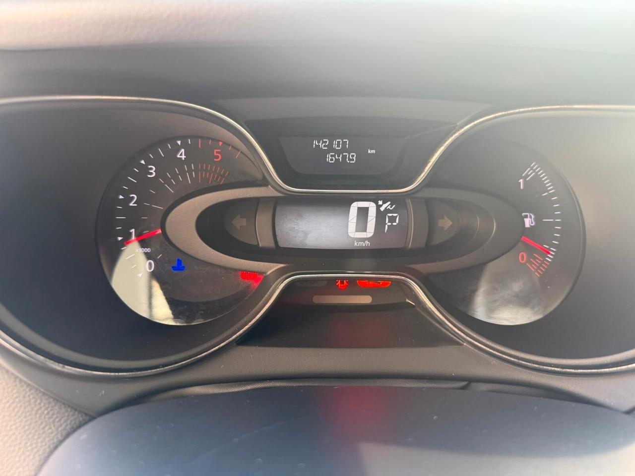 Renault Captur dCi 8V 90 CV EDC Sport Edition