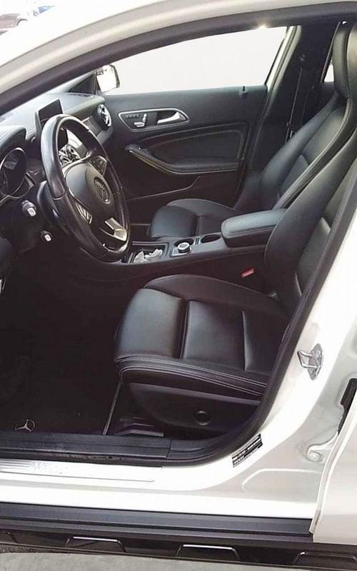 Mercedes-Benz GLA GLA 200 d Night Edition auto