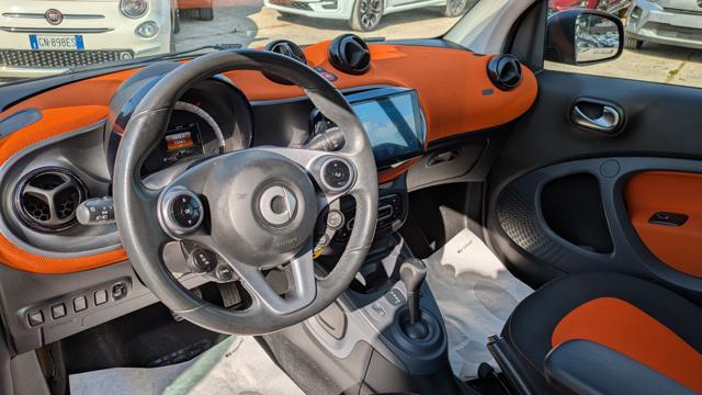 SMART ForTwo 1.0cc 71cv TETTO PANORAMICO TELECAM
