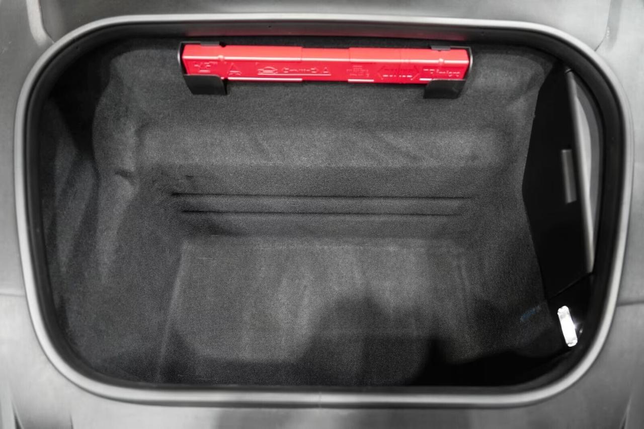 Porsche 992, 911 Coupe 3.0 Carrera auto, sedili sportivi