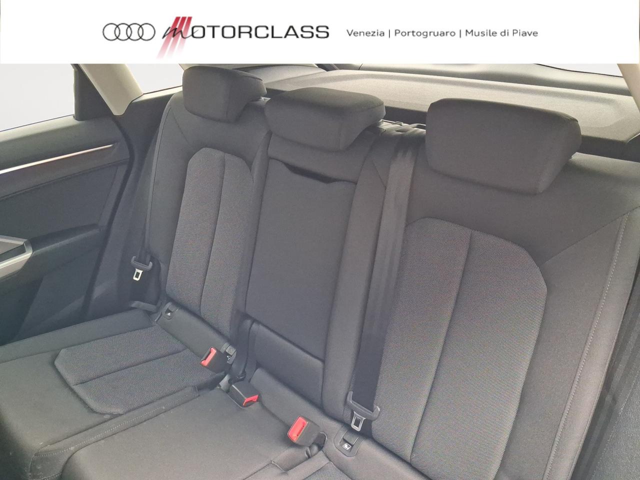 Audi Q3 35 2.0 tdi s line edition s tronic